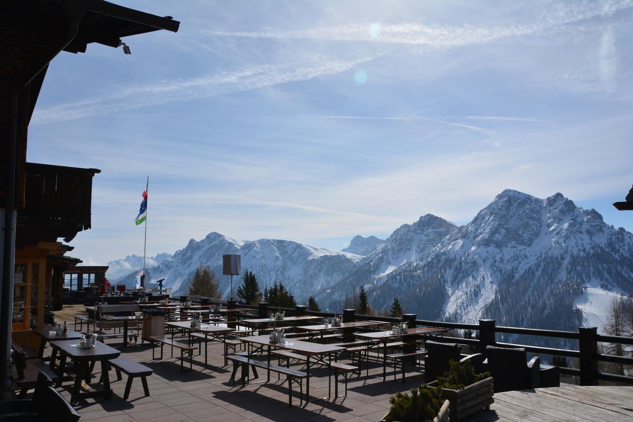 Rifugio Graziani Huette Hotel Сан Вигилио ди Маребе Екстериор снимка