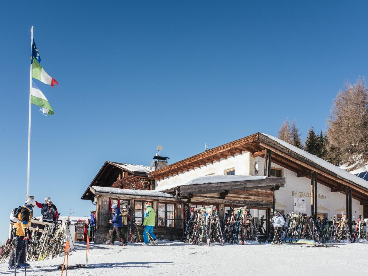 Rifugio Graziani Huette Hotel Сан Вигилио ди Маребе Екстериор снимка