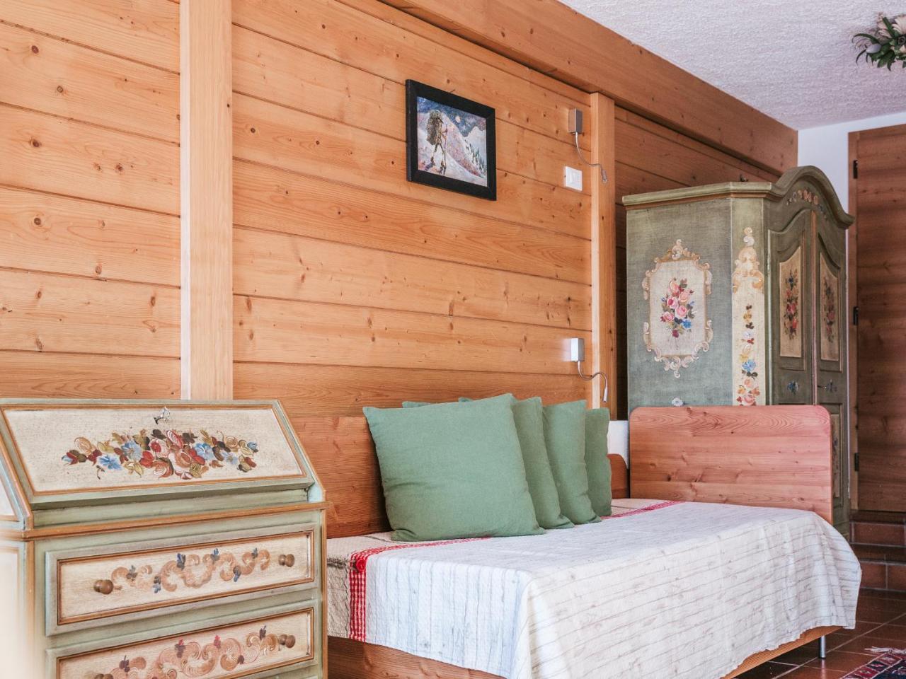 Rifugio Graziani Huette Hotel Сан Вигилио ди Маребе Екстериор снимка