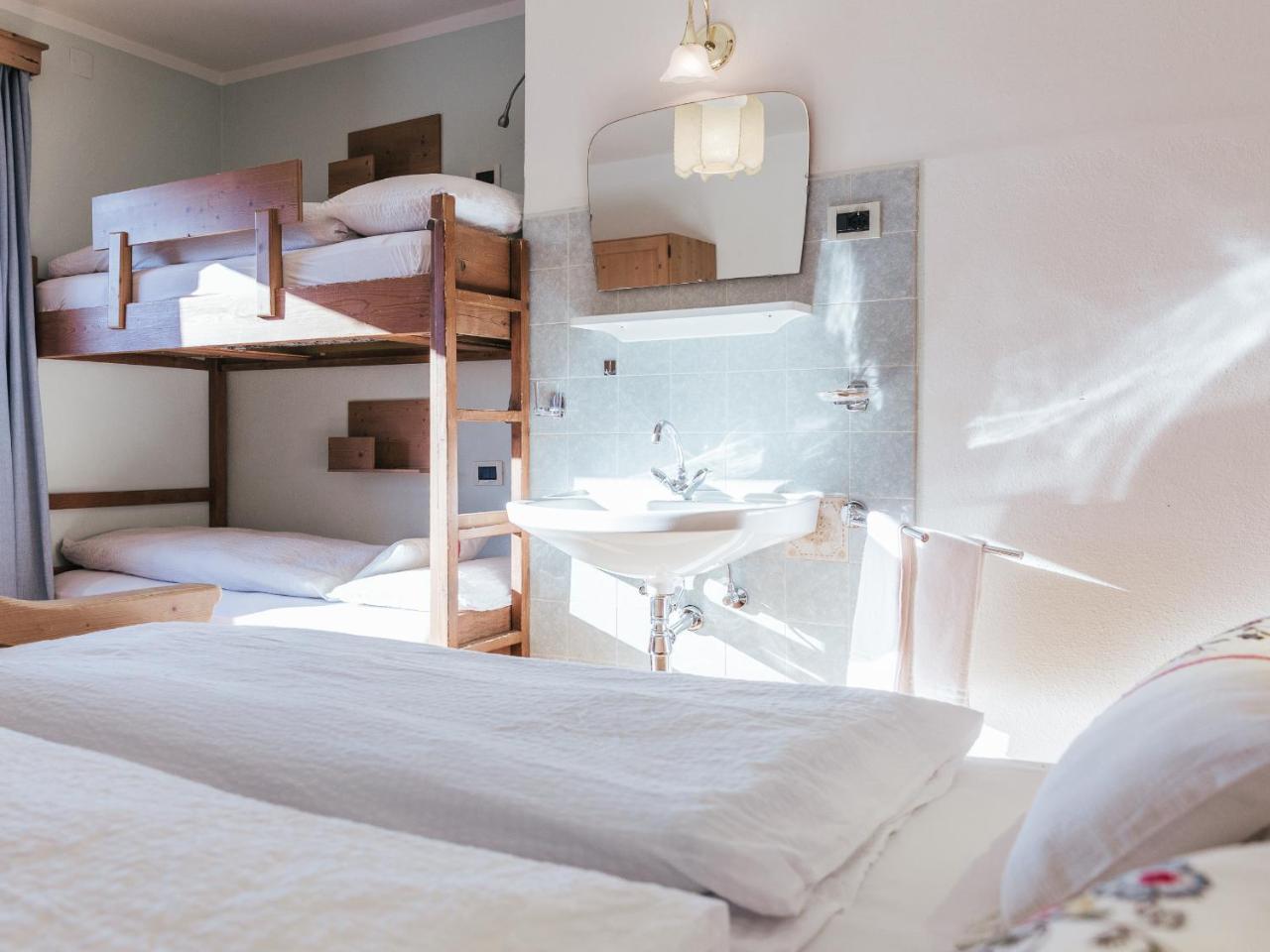 Rifugio Graziani Huette Hotel Сан Вигилио ди Маребе Екстериор снимка